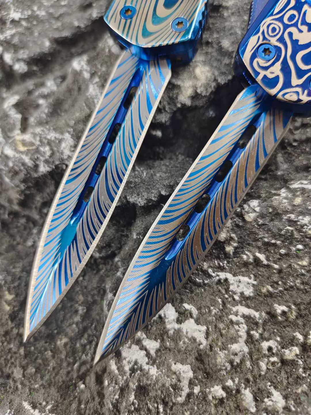 Blue Titanium Shark Tooth Dragon Straight Jump Knife