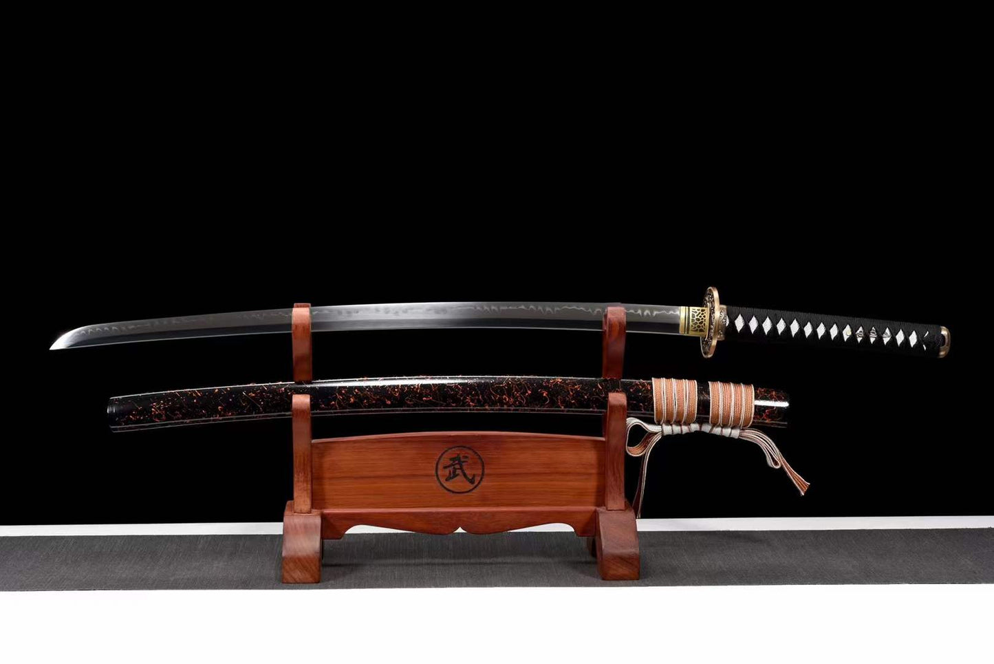 Hand Forged Japanese Samurai Katana Desert T10 Turns the soil to burn blade