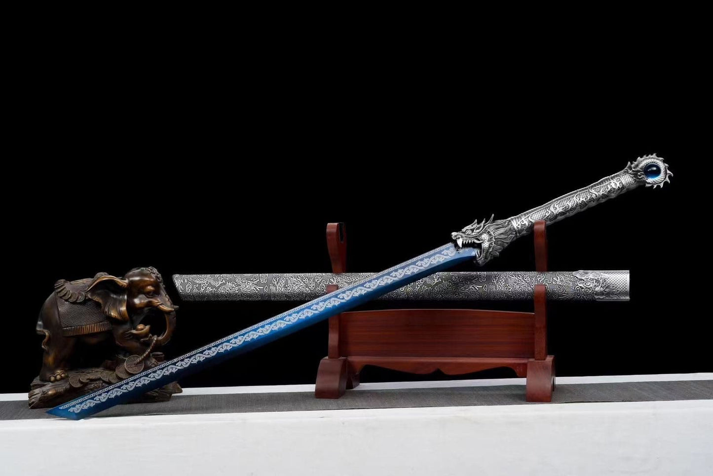 Handmade Ao Tian Manganese Steel Chinese Sword Baked blue engraving