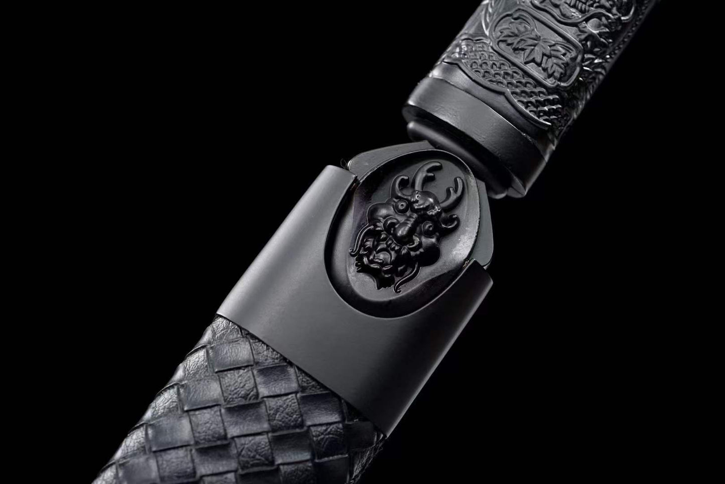 Handmade Dragon Slayer Manganese Steel Chinese Sword With Black Blade